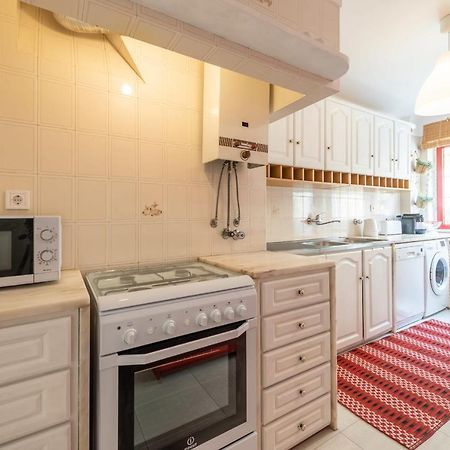 Апартаменты Guestready - Minimalist Downtown Apt With Terrace Каркавелуш Экстерьер фото