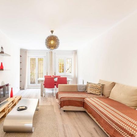 Апартаменты Guestready - Minimalist Downtown Apt With Terrace Каркавелуш Экстерьер фото