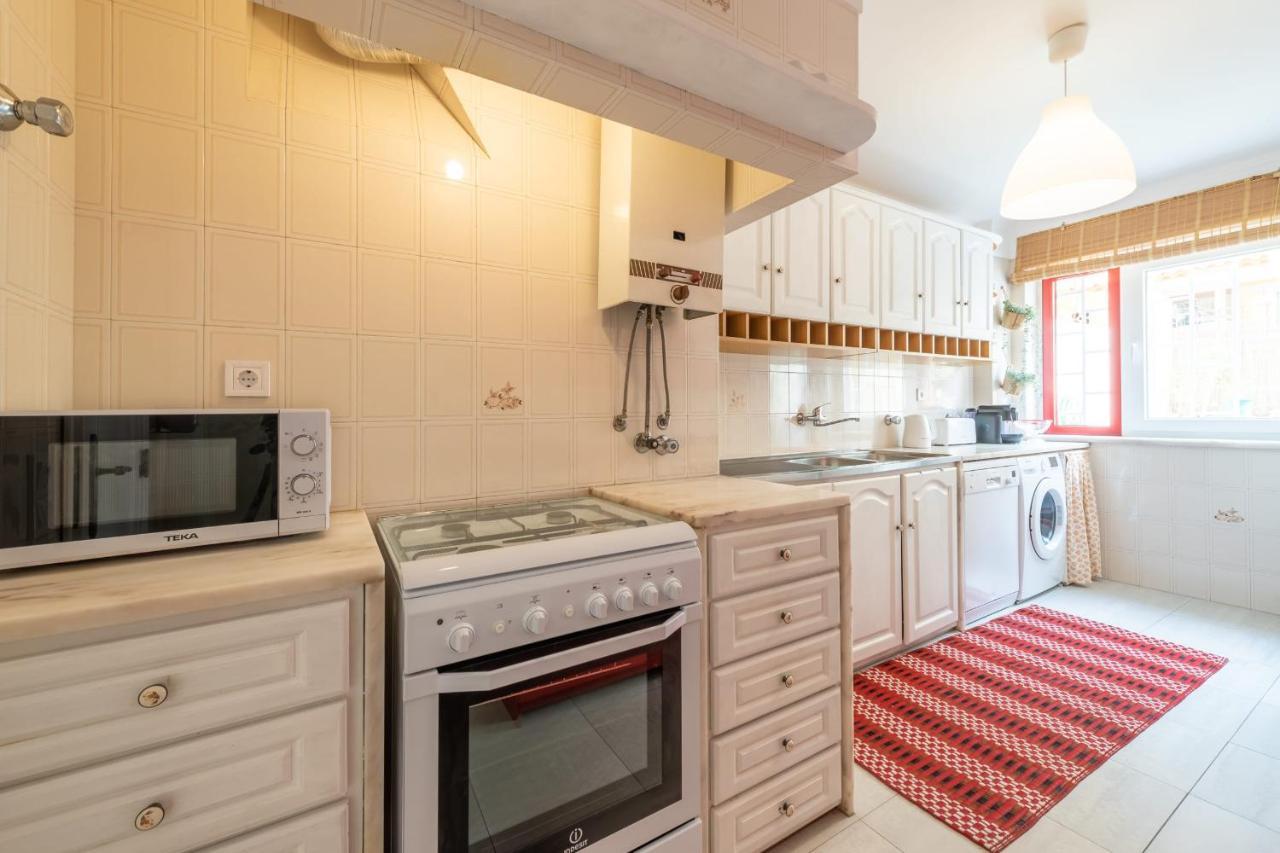 Апартаменты Guestready - Minimalist Downtown Apt With Terrace Каркавелуш Экстерьер фото