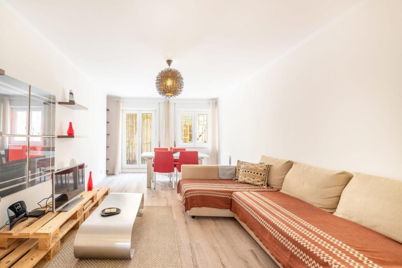 Апартаменты Guestready - Minimalist Downtown Apt With Terrace Каркавелуш Экстерьер фото