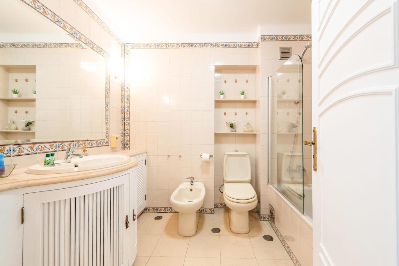 Апартаменты Guestready - Minimalist Downtown Apt With Terrace Каркавелуш Экстерьер фото